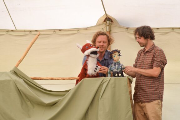 Studio Damúza: Pohádka z krosny