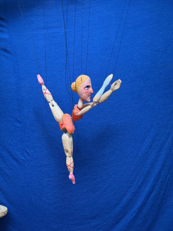 Loutkový cirkus v parku