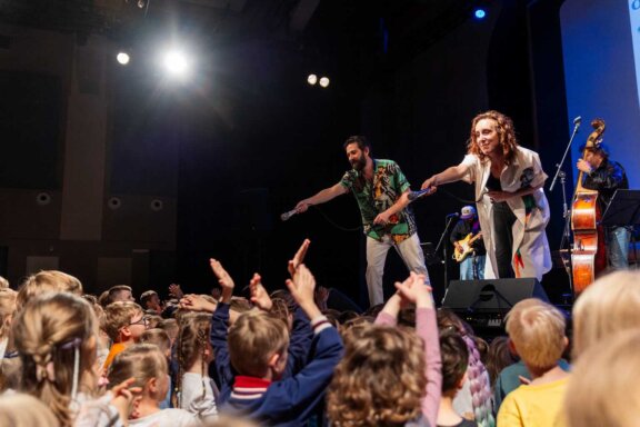 Mladí ladí dětem: Interaktivní koncert Orana Etkina s kapelou