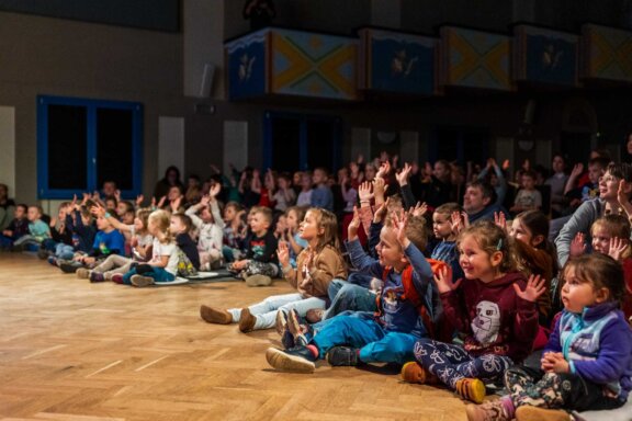 Mladí ladí dětem: Interaktivní koncert Orana Etkina s kapelou
