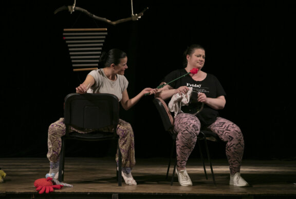 Divadlo DIP: MaminkOFF