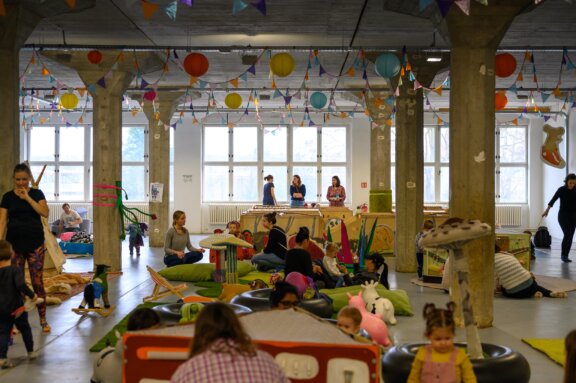 HERNA / PLAYROOM (Damúza)